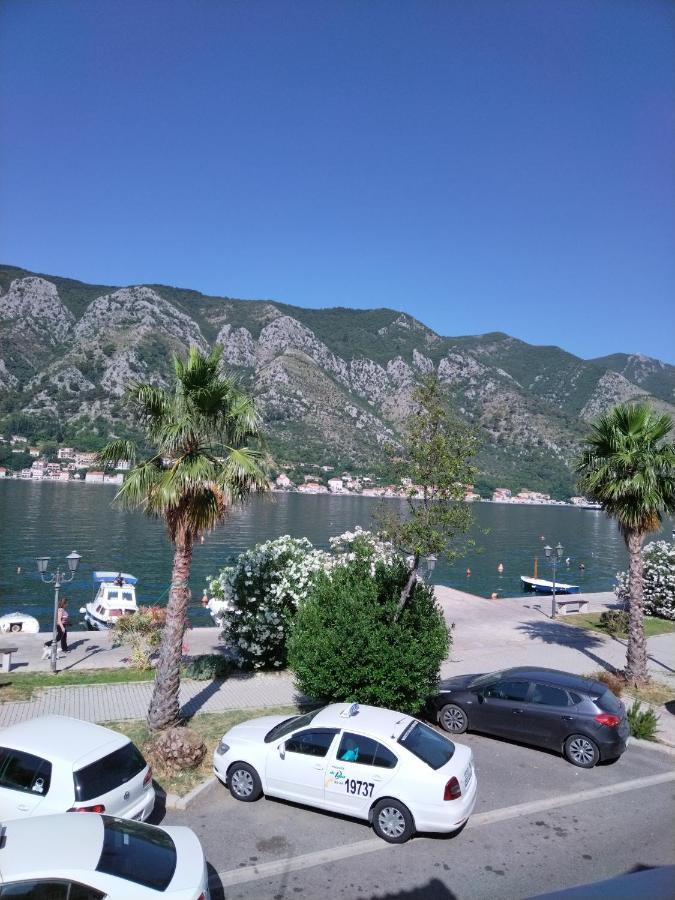 Duplex Apartman Lazaro Kotor Buitenkant foto